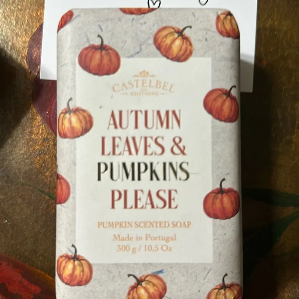 CASTELBEL LIMITED EDITION Autumn Leaves & Pumpkins Please Scented Soap Bars 2pk